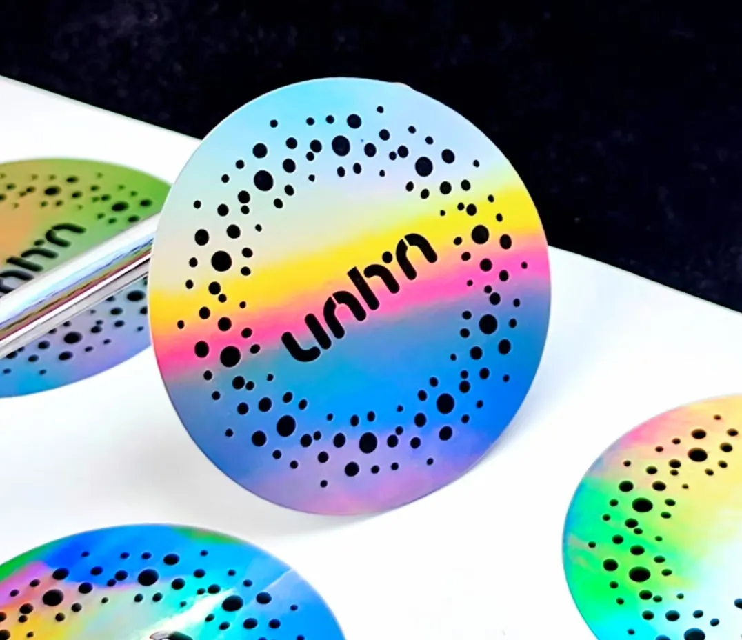 Pelekat Holografik Laser: Membuat trend baru yang sejuk dalam label holografik