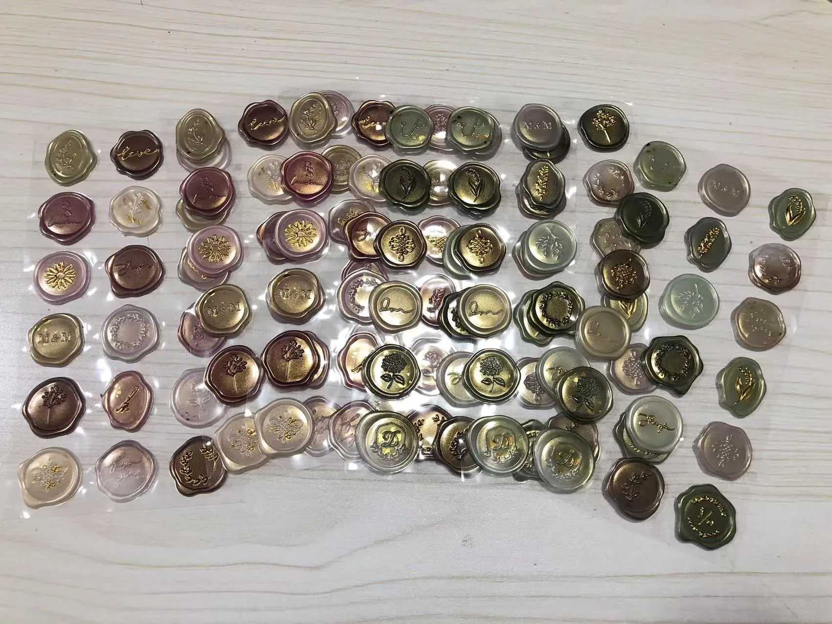 Pelekat meterai lilin telah dihantar