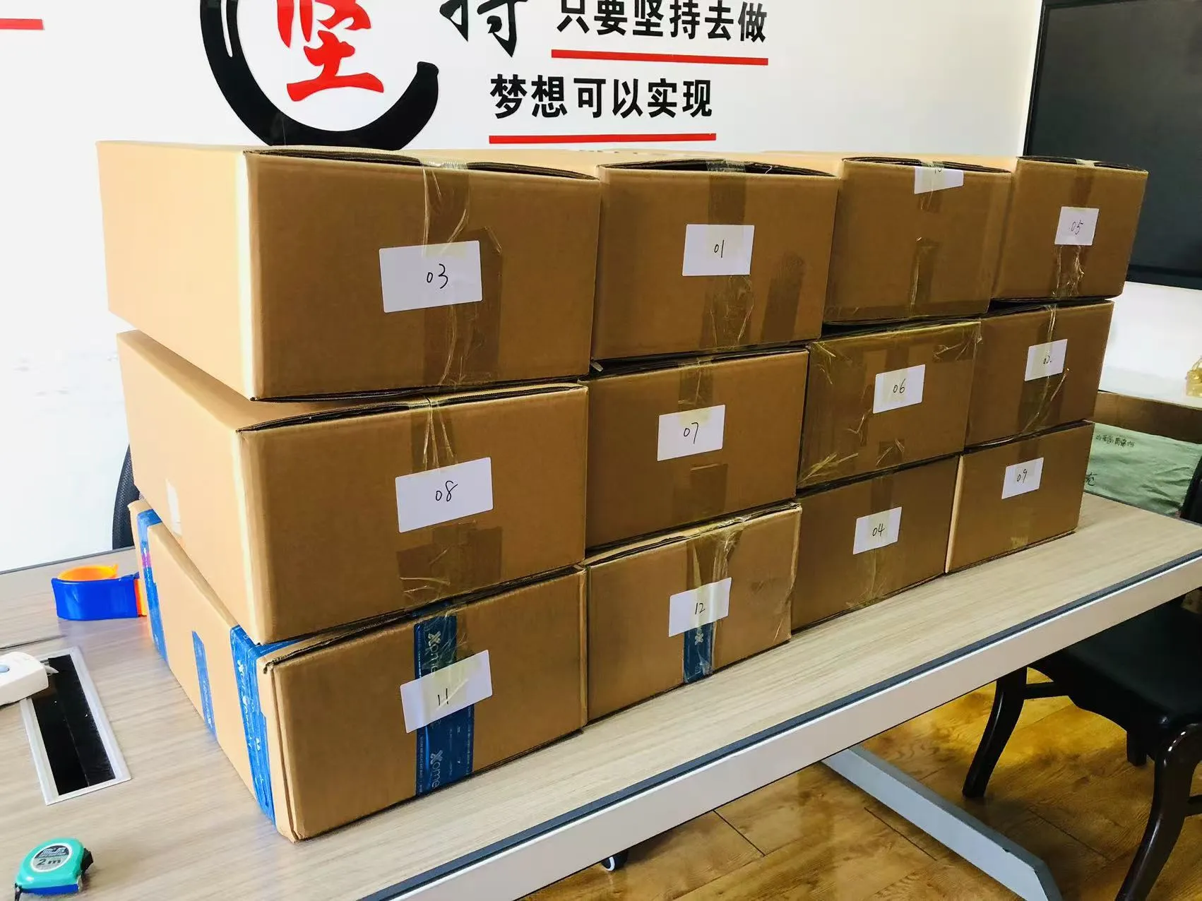 Pek JOJO Membawa Keseronokan Berkilauan kepada Kanak-kanak